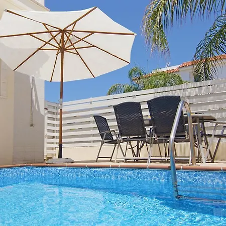 Villa Dafna *